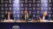 Tisková konference předsedy Ligové fotbalové asociace Dušana Svobody a šéfa fotbalové asociace Petra Fouska