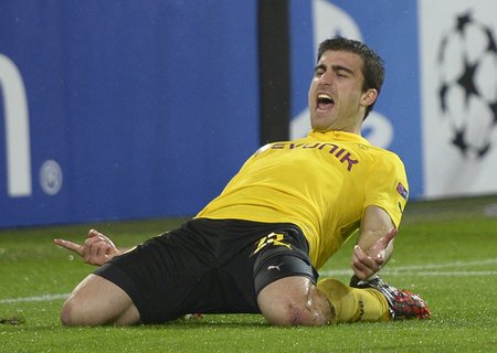 Řecký útočník Sokratis pomohl Dortmundu k postupu jedním gólem