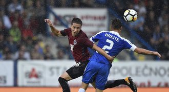 SESTŘIHY: Sparta ztratila v Liberci, Plzeň vede, Baník dostal pět gólů