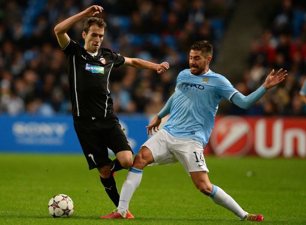 Tomáš Hořava v dresu Plzně během utkání proti Manchesteru City v Lize mistrů Tomáš Hořava v dresu Plzně během utkání proti Manchesteru City v Lize mistrů