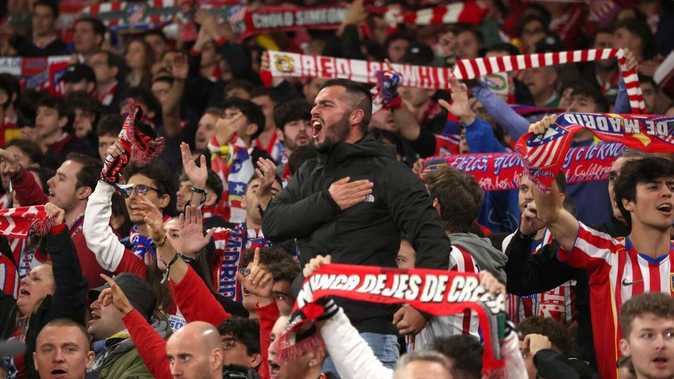 Atlético Madrid za chování svých fanoušků při zápase s Arsenale dostalo pokutu 30 tisíc eur