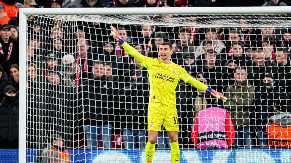 Matěj Kovář v brance PSV