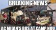 Breaking news! Autobus AC Milán na Nou Campu naboural, smáli se fanoušci