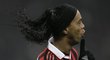 Ronaldinho se raduje z gólu proti Manchesteru United