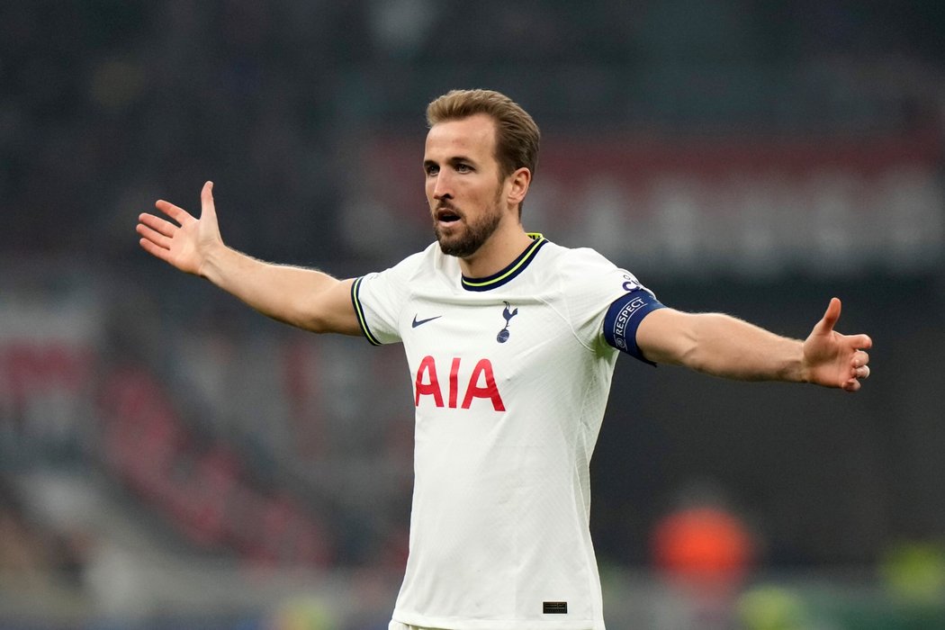 Harry Kane během zápasu s AC Milán