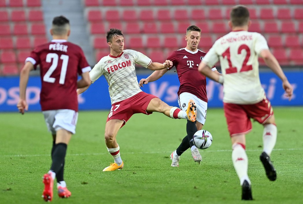 Tomáš Wiesner a Alexander Golovin v souboji