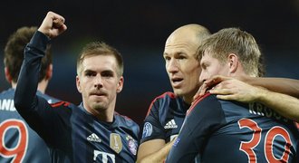 Bayern slaví, ze hřiště Arsenalu si veze dvougólovou výhru