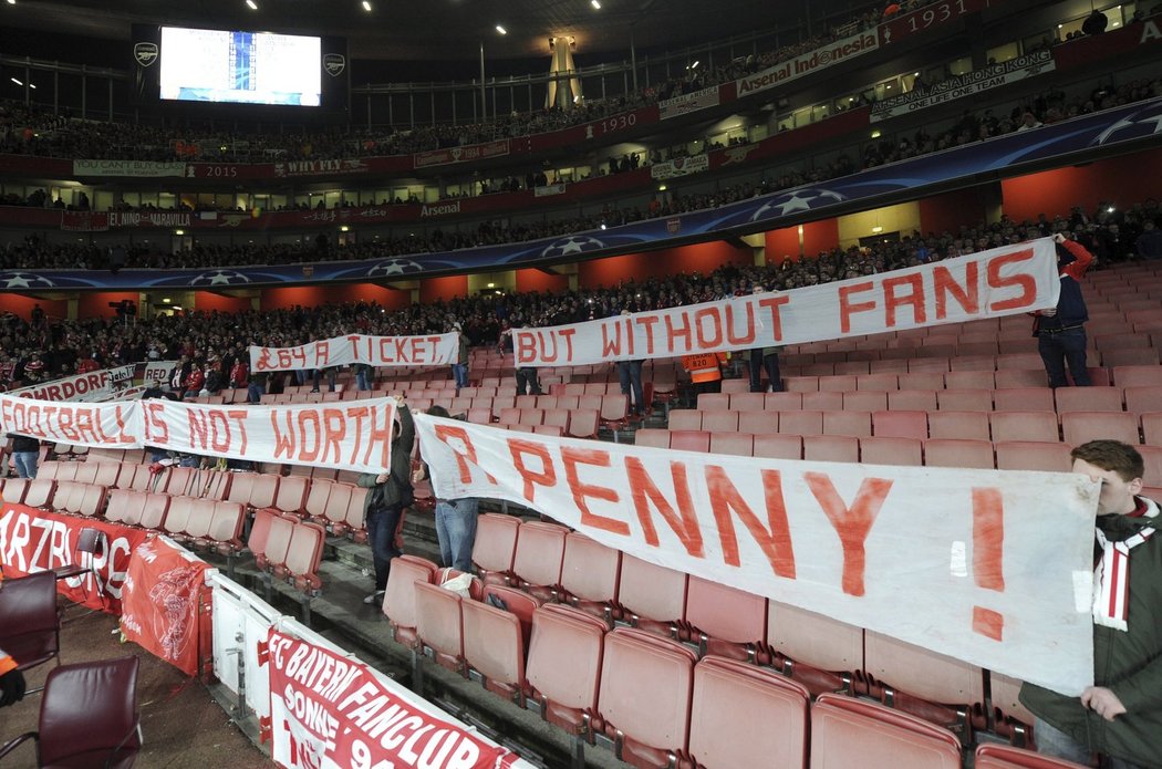 64 liber za lístek? Fanoušci Bayernu protestují proti cenám lístkům na Arsenal