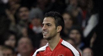 Rozhodnuto! Fábregas zůstává v Arsenalu