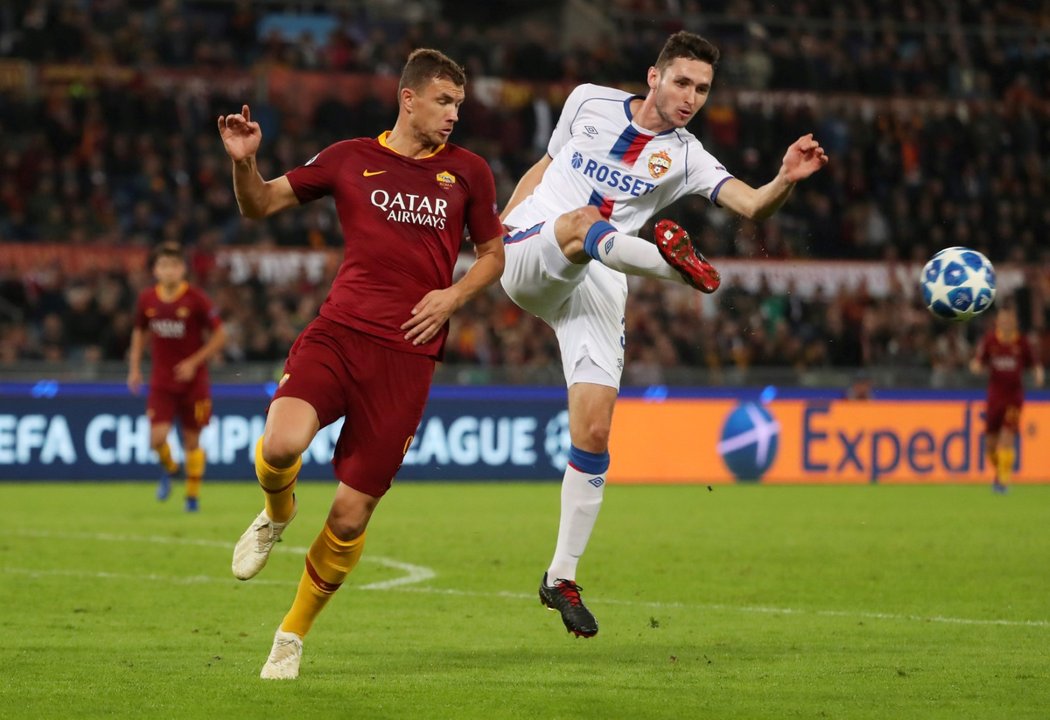 Před dvěma týdny AS Řím porazil doma CSKA Moskva 3:0, dvakrát se trefil Edin Džeko. Jak dopadne odveta?