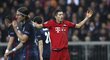 Robert Lewandowski se zlobí v zápase Bayernu proti Atlétiku