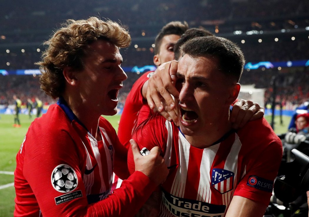 Jose Giménez oslavuje druhou vstřelenou branku v osmifinále s Juventusem