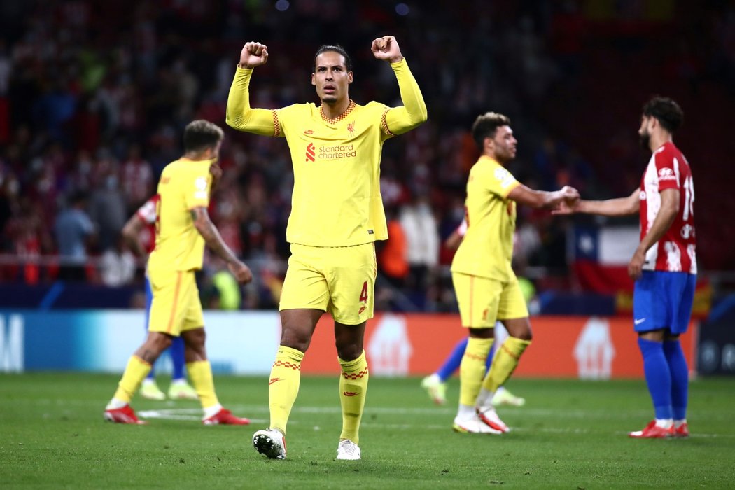 Virgil van Dijk mohl slavit, Liverpool zvládl těžkou bitvu na Atlétiku