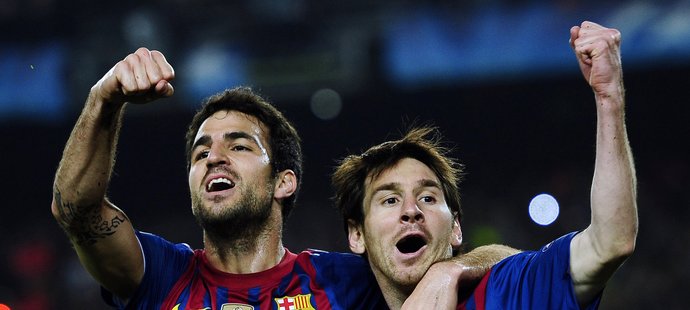 Je to tam! Fábregas s Messim se radují z úvodního gólu Barcelony