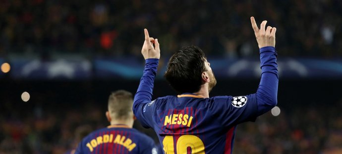 Lionel Messi po brance do sítě Chelsea v odvetě osmifinále Ligy mistrů