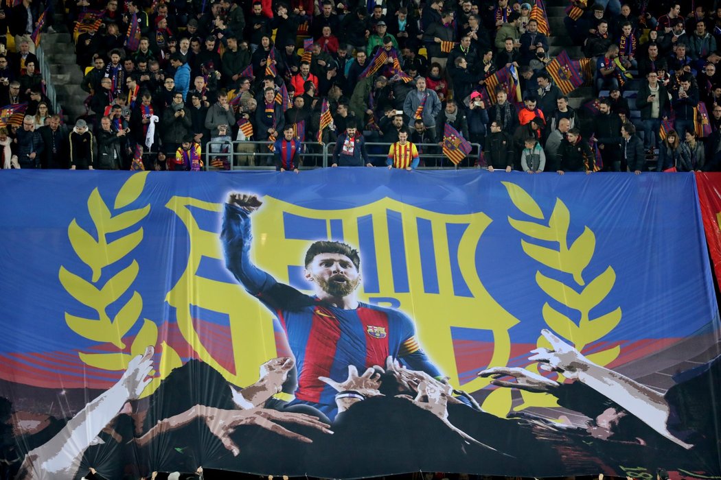 Choreo fanoušků Barcelony na počest Lionelu Messim