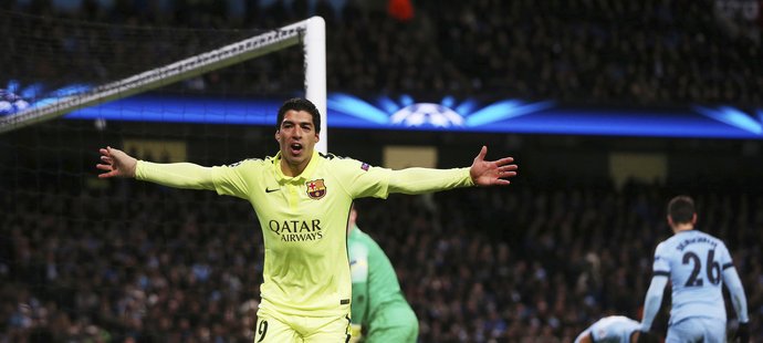 Tady jsem! Luis Suárez vstřelil proti Manchesteru City dvě branky