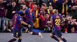 Lionel Messi oslavuje svůj druhý gól v semifinále Ligy mistrů proti Liverpoolu, kterým zvýšil na 3:0