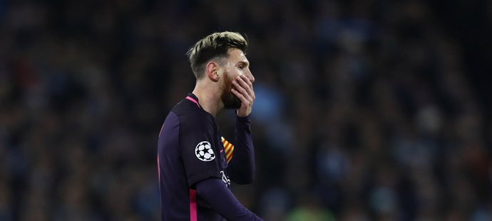 Lionel Messi musel skousnout porážku do City