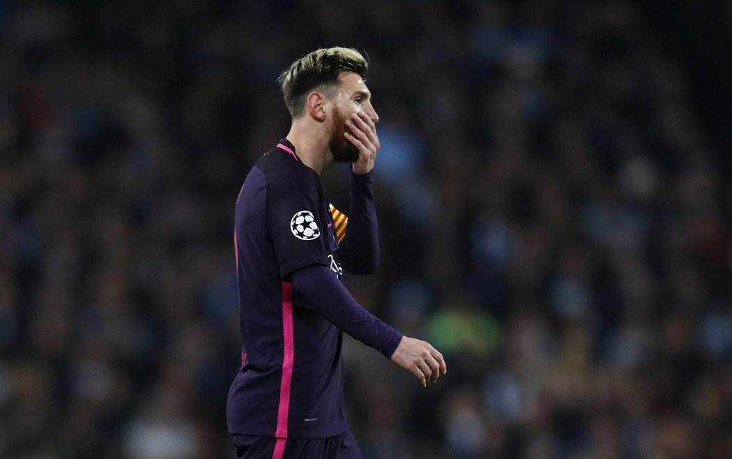 Lionel Messi musel skousnout porážku do City