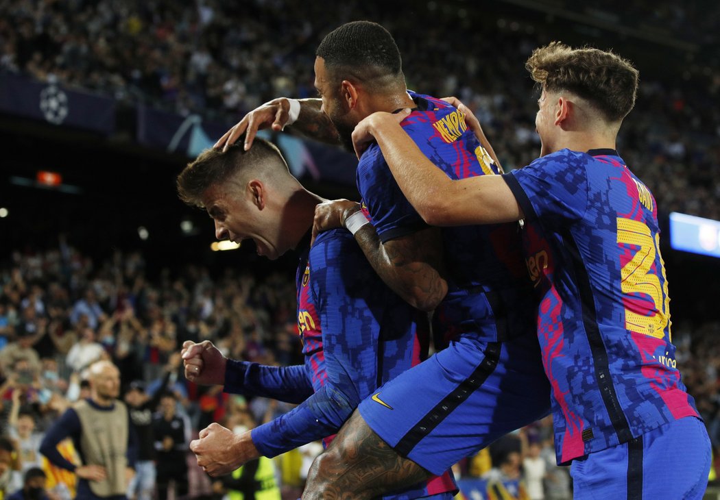 Barcelona díky gólu Gerarda Piquého porazila Dynamo Kyjev