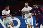 Liga mistrů ONLINE: Barca v desíti, PSG otáčí na 3:1. Atlético srovnalo