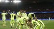 Fotbalisté Barcelony se radují z výhry nad PSG v Lize mistrů