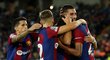 Fotbalisté Barcelony slaví gól proti Šachtaru