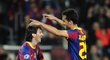 Victor Vazquez a Lionel Messi z Barcelony slaví gól