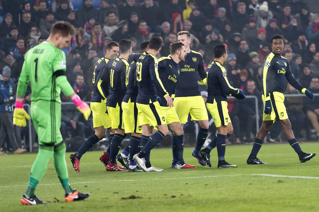Basilej po porážce 1:4 s Arsenalem v Evropě končí