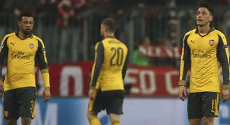 SESTŘIHY Ligy mistrů: Bayern nařezal Arsenalu, Real otočil s Neapolí