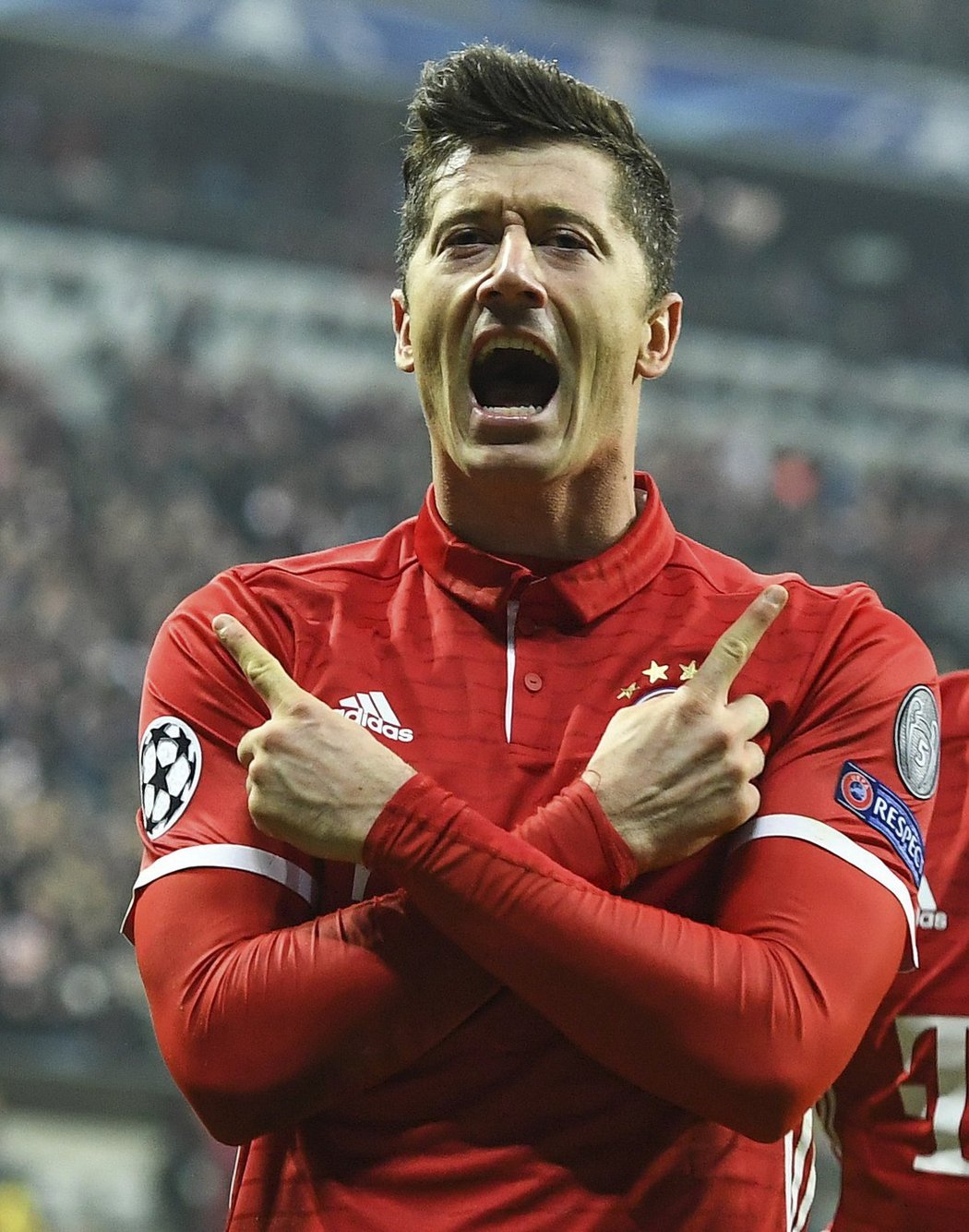 Robert Lewandowski a jeho oslava vstřelené branky proti Arsenalu