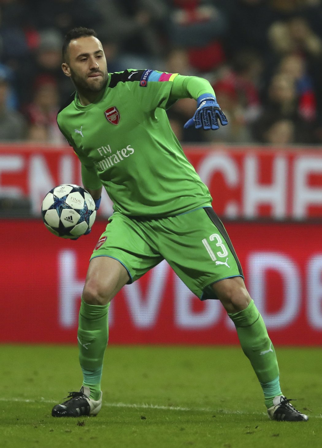 Brankář Arsenalu David Ospina po inkasované brance