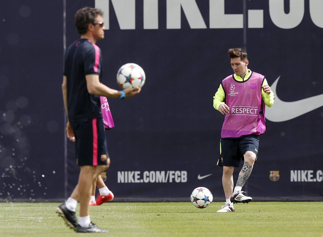 Messi na tréninku Barcelony před úvodním semifinále Ligy mistrů s Bayernem Mnichov