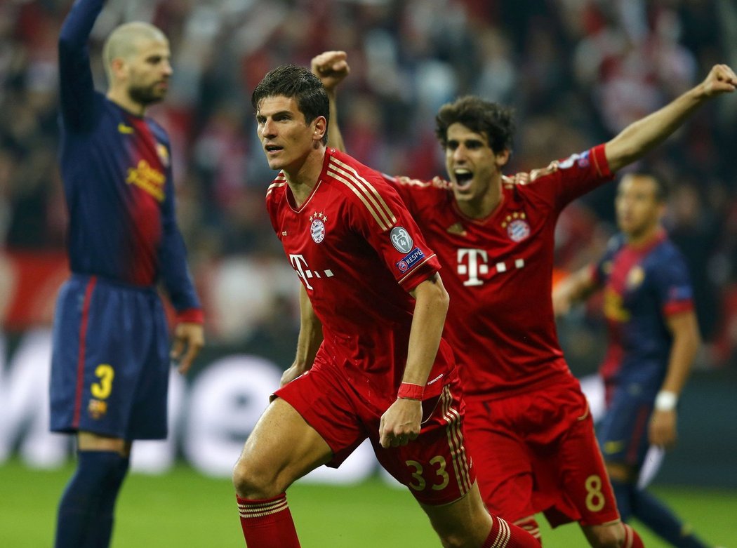 Obránce Barcelony Gerard Piqué se hlásí, myslí si, že Bayern dal gól z ofsajdu. Na konci utkání se ale na výkon sudího nevymlouval, porážku 0:4 prý nelze omluvit