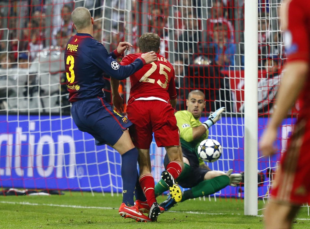 Obránce Barcelony Gerard Piqué nebyl v úvodním semifinále Ligy mistrů jistý stejně jako celá obrana katalánského týmu. Bayern vyhrál 4:0.