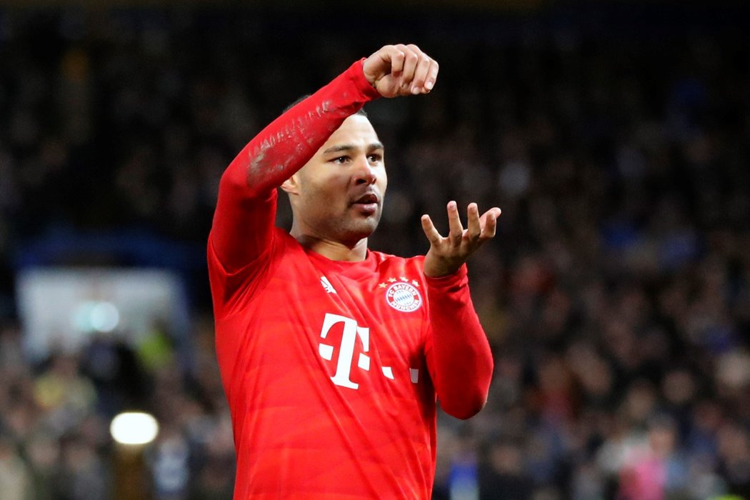 Serge Gnabry přispěl dvěma góly k výhře Bayernu na Chelsea 3:0