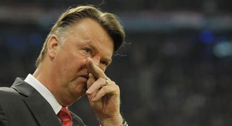 Trenér Louis van Gaal vzal přestavbu Oranjes za správný konec