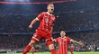 Obránce Bayernu Joshua Kimmich se raduje z úvodní trefy proti Realu