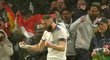 Radost Karima Benzemy po gólu proti Chelsea v prvním čtvrtfinále Ligy mistrů