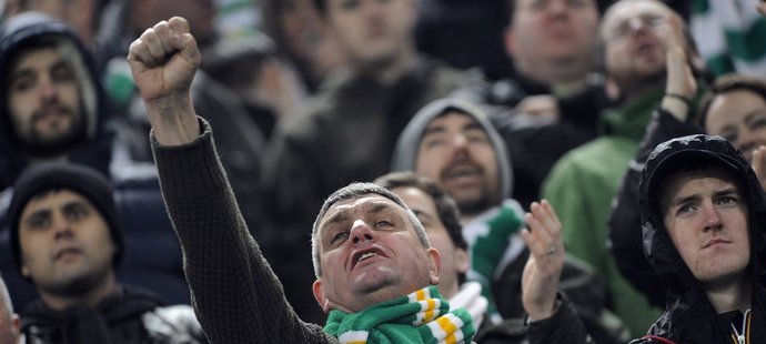 Vždycky jsme s váma! Fanoušci Celtiku Glasgow sice viděli porážku 0:2 z kopaček Juventusu, ale na svůj tým nezanevřeli