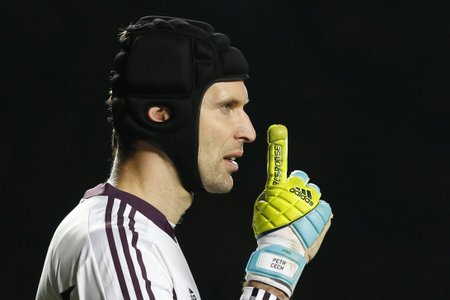 Petr Čech bude chtít v brance Chelsea zastavit hvězdy barcelony