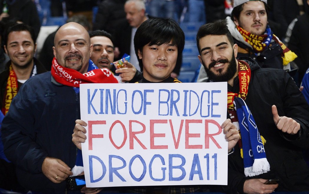 Král Stamford Bridge navždy. Fanoušci Chelsea vítali svého miláčka Didiera Drogbu, který přijel s Galatasarayem