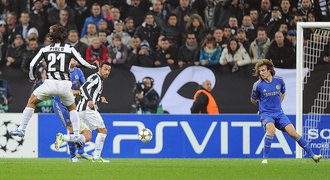 Anglický propadák! Chelsea prohrála s Juve, United v Turecku