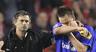 Mourinho varoval opory Chelsea: Klidně posadím i Terryho!