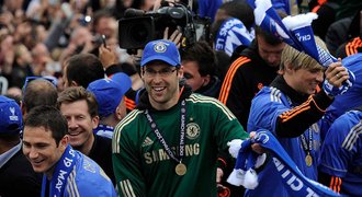 Čech slavil s tisíci fanoušků, ti mu zazpívali Happy Birthday