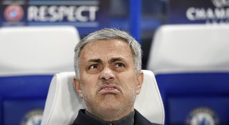 Boss Chelsea přiznal, proč vyhodili Mourinha. Ještě vydělá balík!