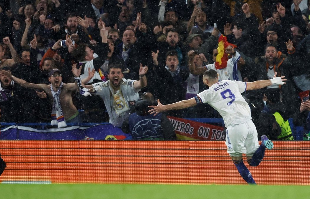 Gólová radost Karima Benzemy proti Chelsea