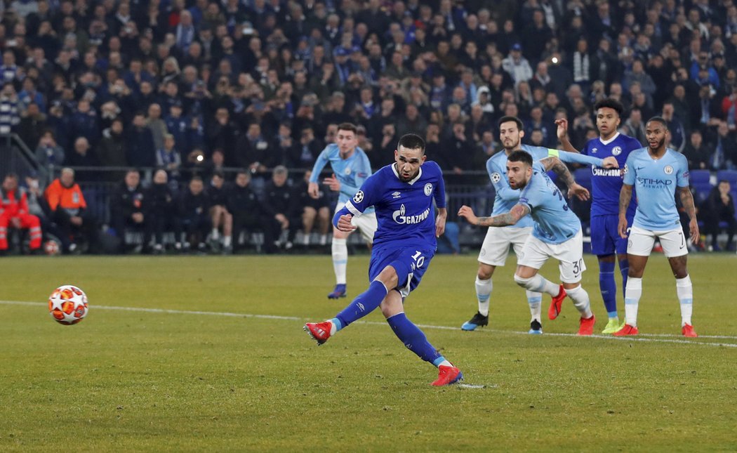 Nabil Bentaleb proměnil v prvním poločasu proti Manchesteru City hned dva pokutové kopy