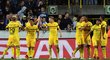 Fotbalisté Dortmundu oslavují branku do sítě Brugg